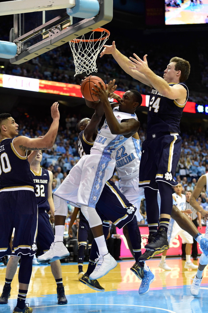 No. 13 Notre Dame ve. No. 18 UNC