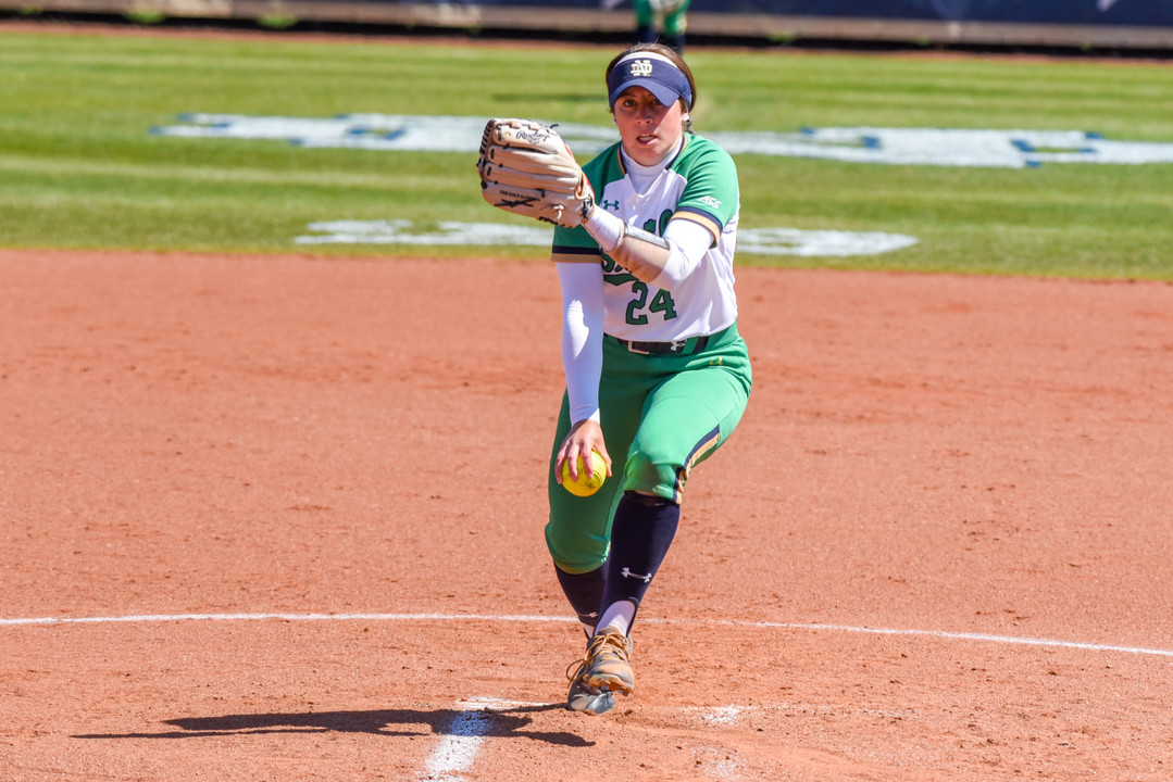 Alexis  Holloway (24)