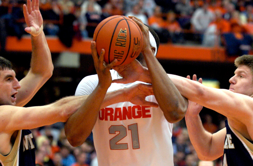 Irish Fall To Syracuse (AP)