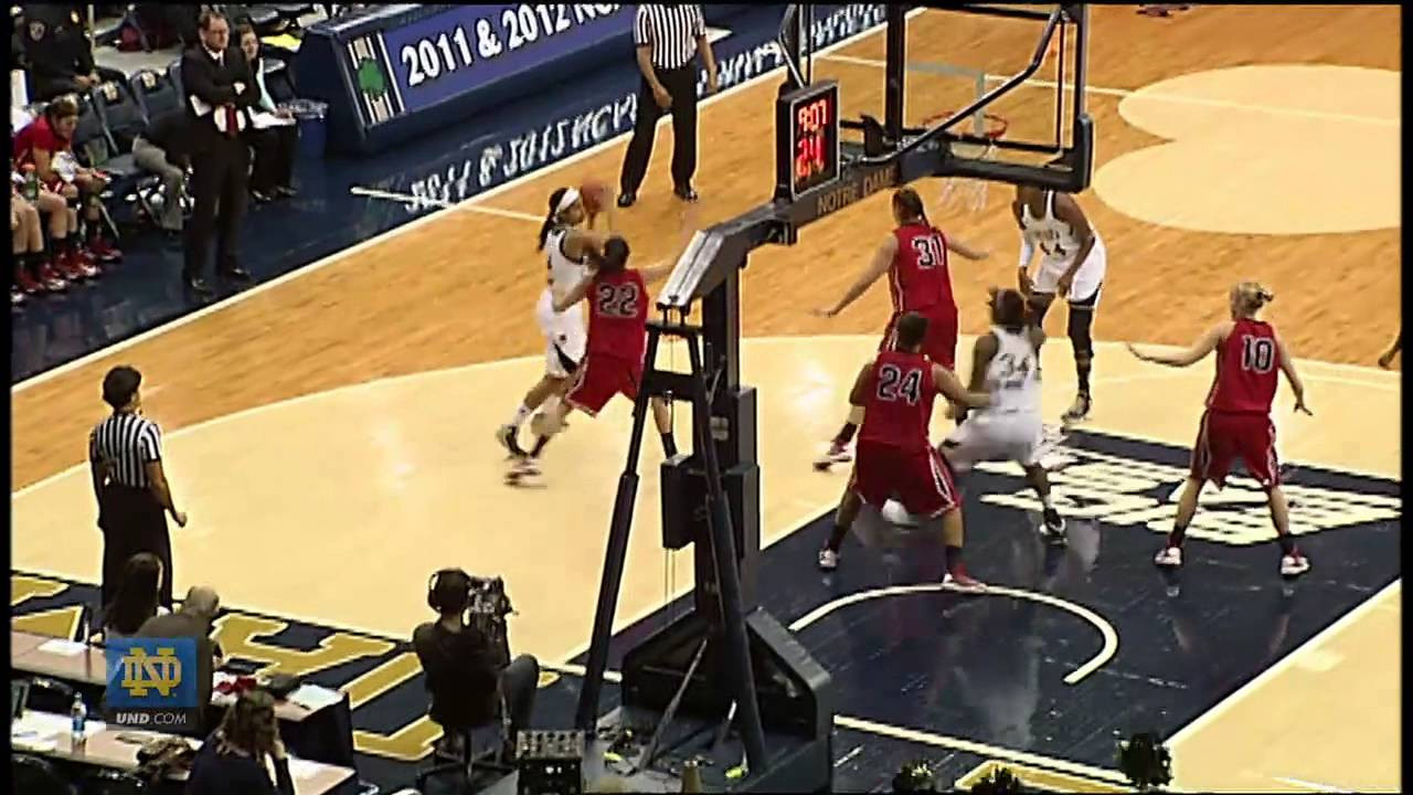 Irish Dominate St. Francis - Women's Basketball
