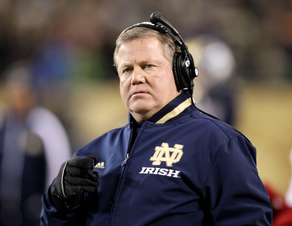 No. 9 Irish Remain Undefeated, Overpower Miami 41-3 (AP)