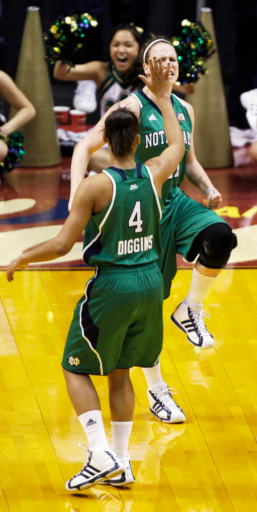 Irish Advance to Final, Topple Top-Ranked UConn 72-63 (AP)