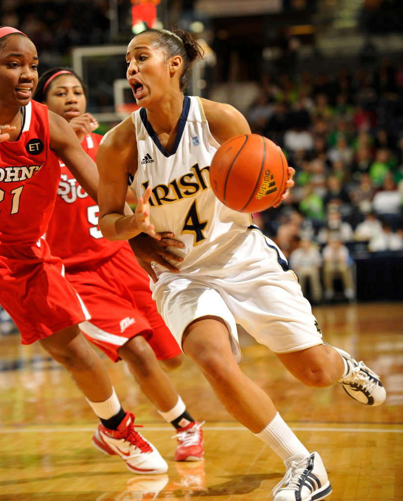 #11/10 Irish Topple #RV/23 St. John's, 69-36 (AP)