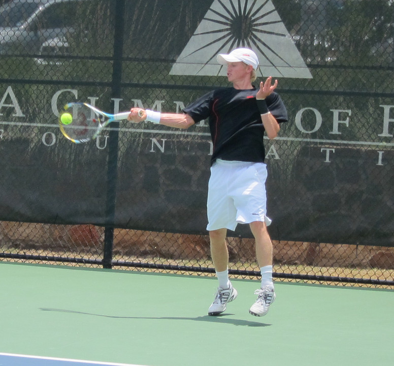 Josh Hagar signed his NLI yesterday to continue his tennis career at Notre Dame.