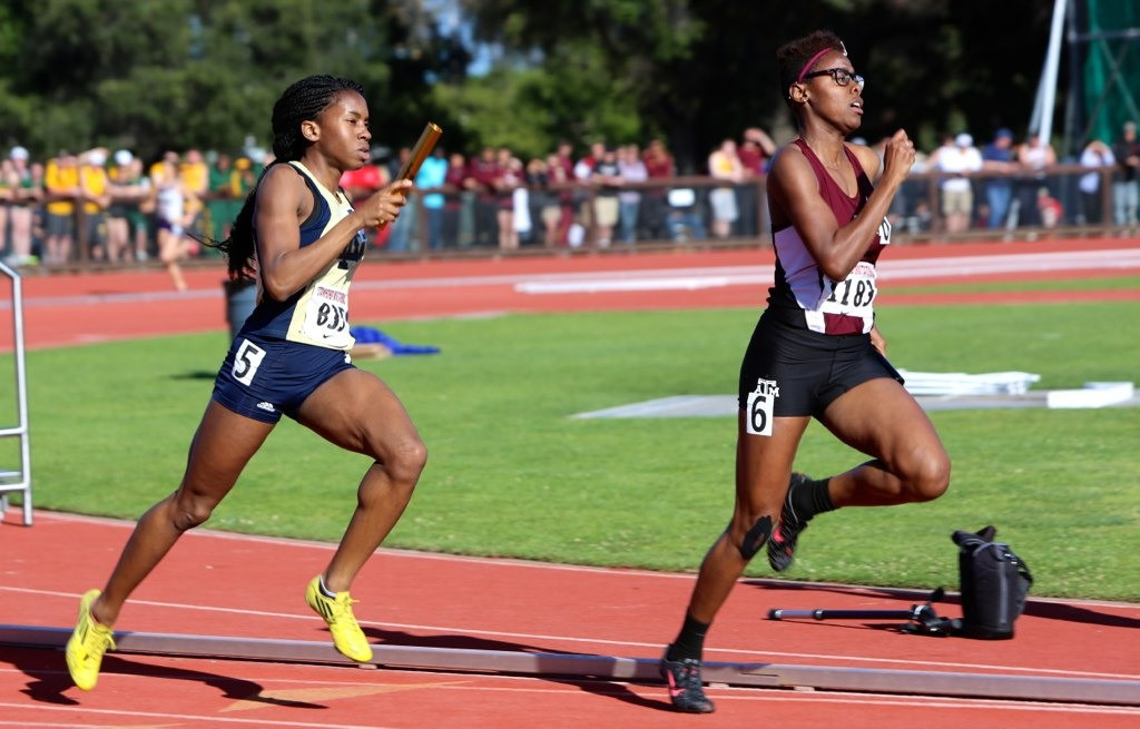 Margaret Bamgbose made up a quarter of the Irish 4x400m relay squad which won Saturday at the Simmons-Harvey Invitational.