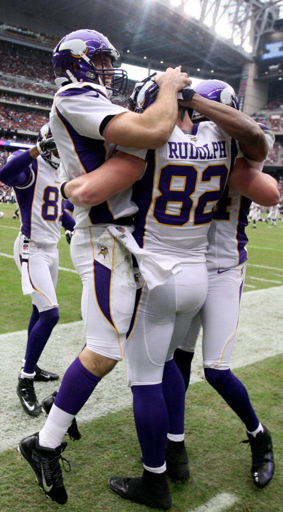 Former Irish Players in the NFL - 2012 (AP)