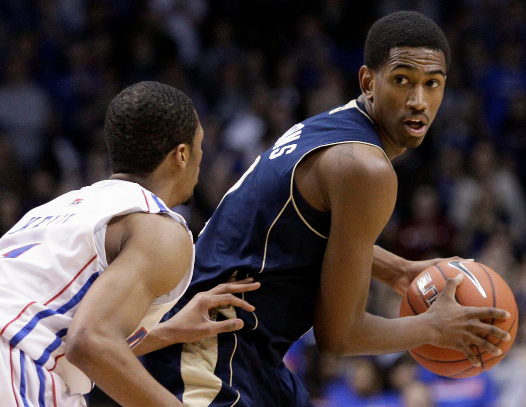 No. 9 Irish Rout DePaul, 83-58 (AP)
