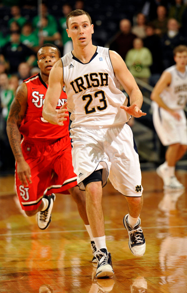 No. 14 Notre Dame Routs St. John's, 76-61 (AP)