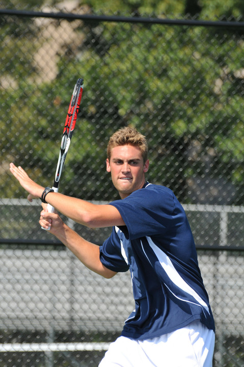 With a three-set upset win on Thursday, Brett Helgeson will play in the round of 16 at the ITA National Indoors on Friday, November 7.