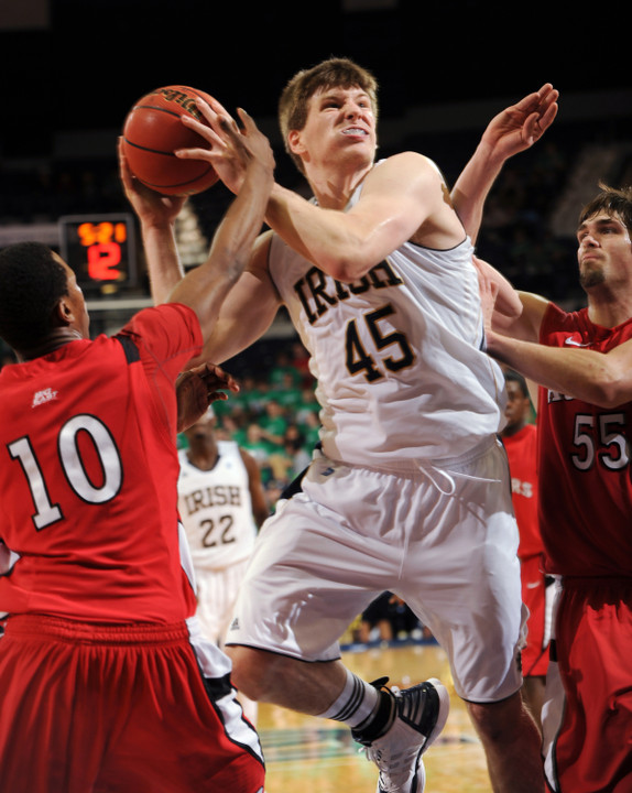 Cooley Leads No. 23 Irish Over Rutgers, 71-53 (AP)