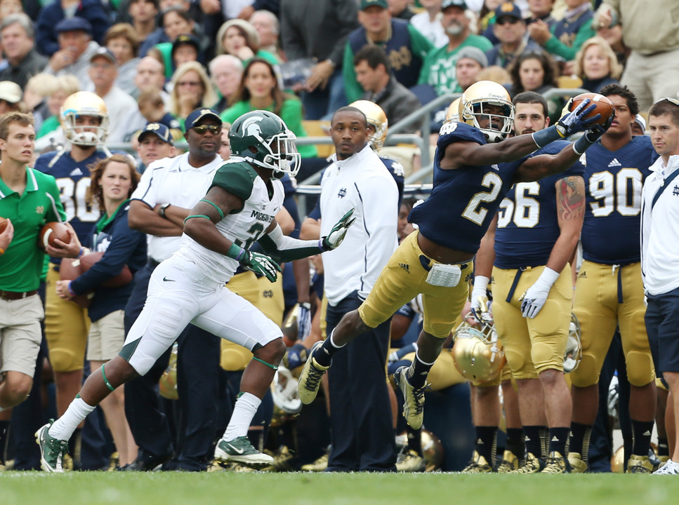 Chris Brown extends for a diving catch.