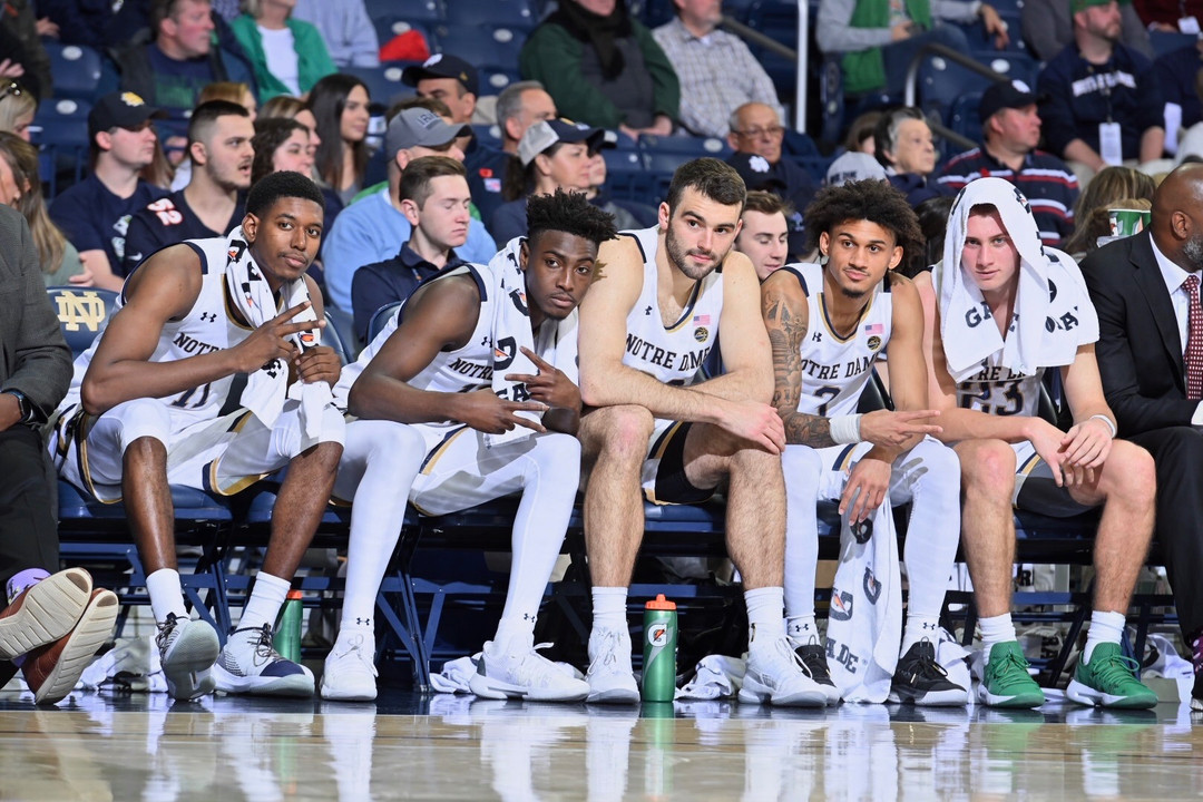 MBB bench vs Robert Morris