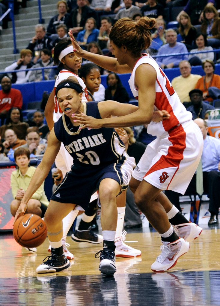 #6/7 Irish Advance To Semis With 75-67 Win Over #16 St. John's