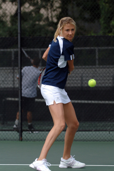Junior Colleen Rielley teamed with Shannon Mathews to earn a victory at No. 2 doubles.