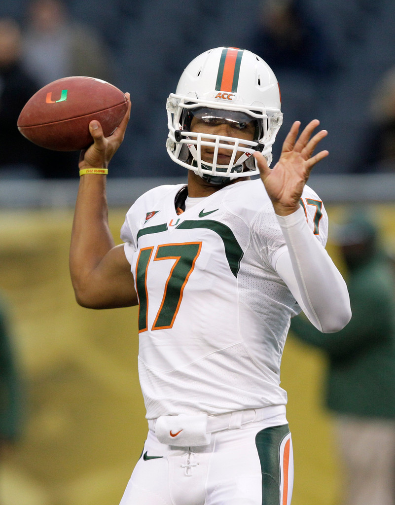 No. 9 Irish Remain Undefeated, Overpower Miami 41-3 (AP)