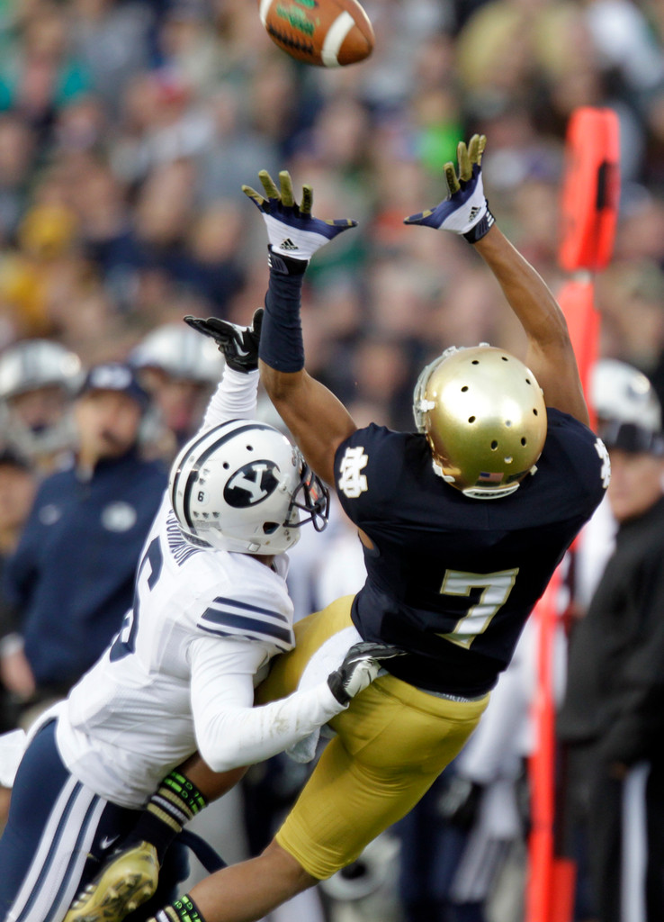 No. 5 Notre Dame Remains Unbeaten, Topping BYU 17-14 (AP)