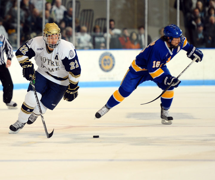 Calle Ridderwall's short-handed goal in the third period cut Minnesota-Duluth's lead to 4-3 but was as close as the Irish would get.