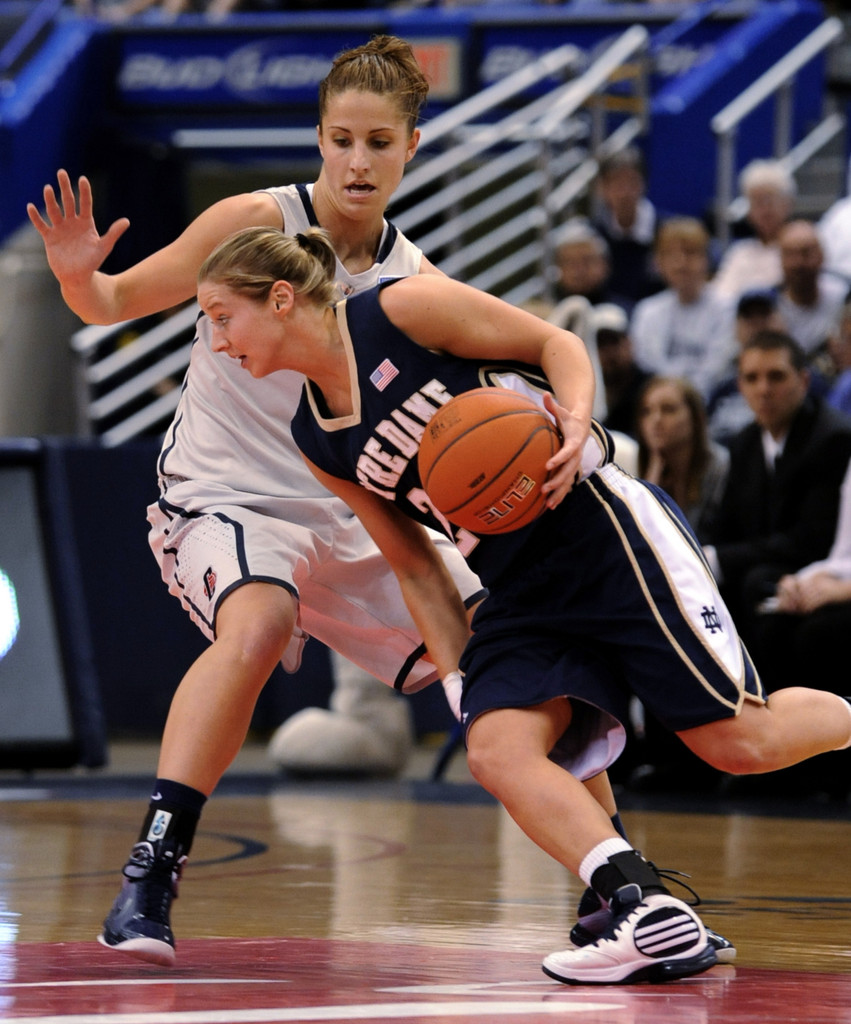 Notre Dame v. UConn (AP)