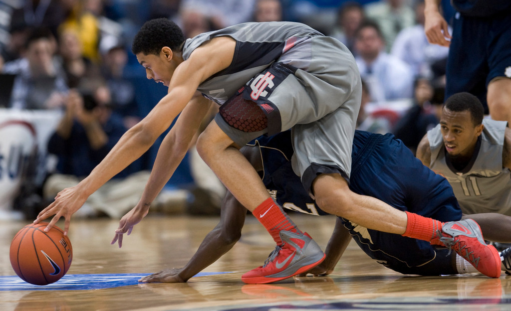 Second Half Surge Pushes Irish Past No. 24 UConn, 50-48 (AP)