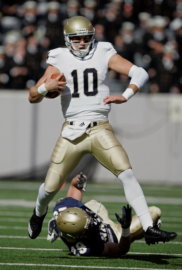 Irish Fall to the Midshipmen, 35-17 (AP)