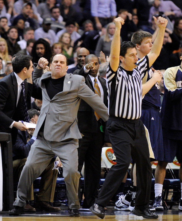Irish fans can get an early glimpse of the 2010-11 Notre Dame squad at Friday night's open practice.