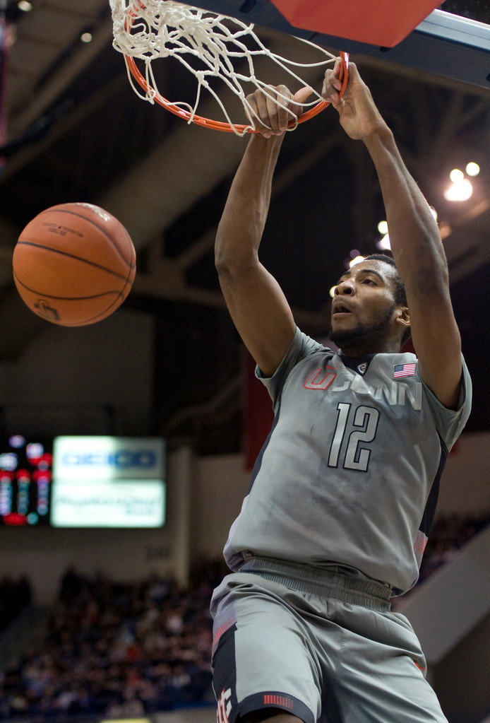 Second Half Surge Pushes Irish Past No. 24 UConn, 50-48 (AP)