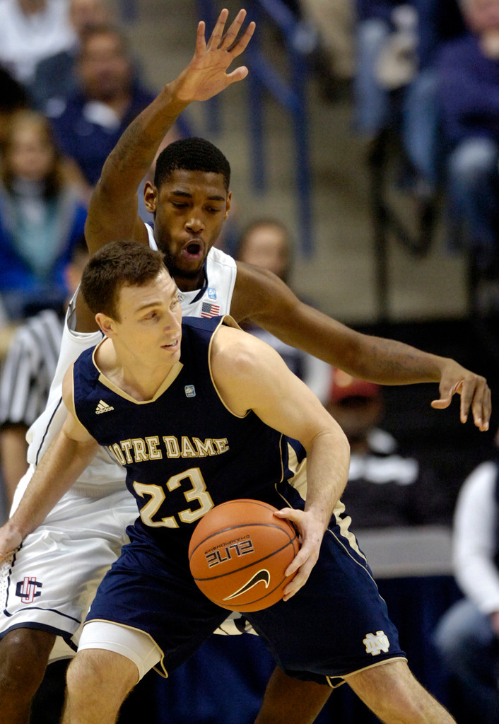 AP Photos: No. 8 Notre Dame at No. 16 Connecticut