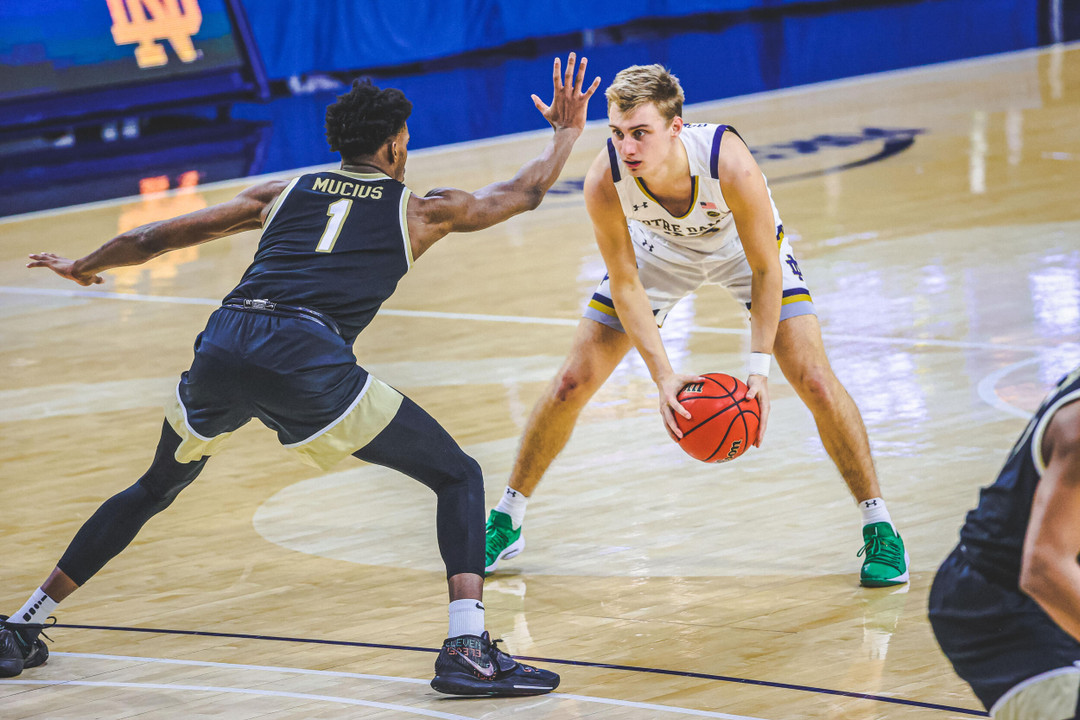Notre Dame Fighting Irish - Official Athletics Website