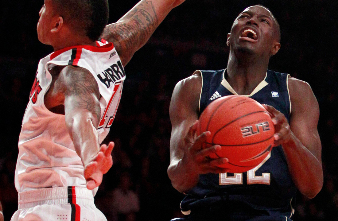 Jerian Grant looks for a shot.
