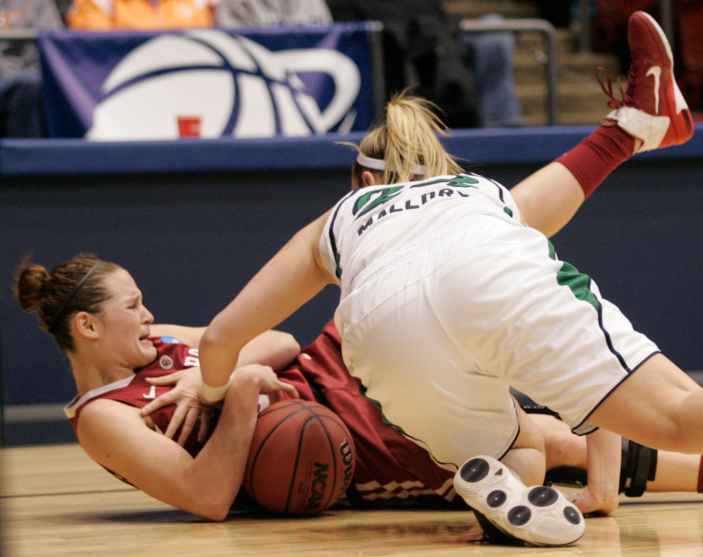#9/7 Irish Proceed to Regional Finals, Triumph Over Oklahoma, 78-53 (AP)