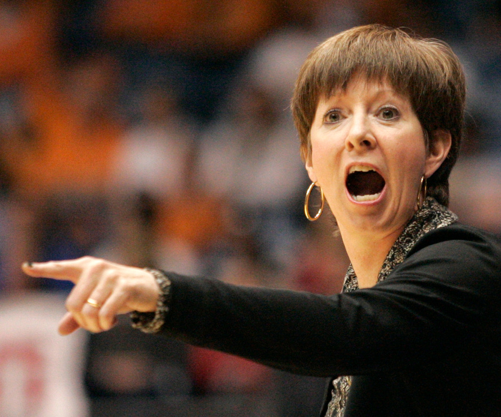 #9/7 Irish Proceed to Regional Finals, Triumph Over Oklahoma, 78-53 (AP)