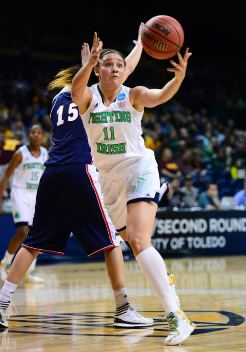 Notre Dame senior forward/tri-captain Natalie Achonwa will miss the remainder of the 2013-14 season after suffering a left knee injury in Monday night's NCAA Elite Eight win over Baylor at Purcell Pavilion.