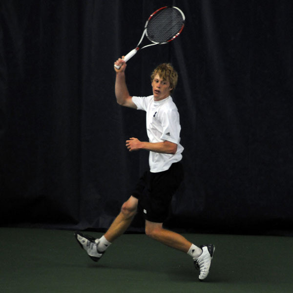 Casey Watt moves on to the semifinals of the ITA Midwest Regional Championships.