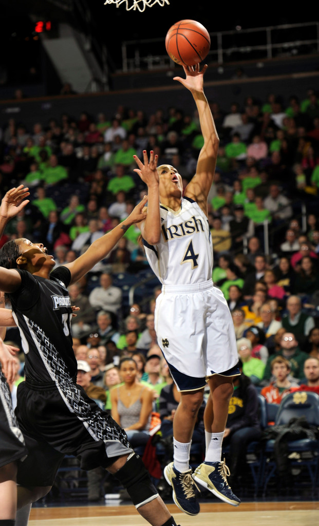 No. 2 Notre Dame Races By Providence, 89-44 (AP)