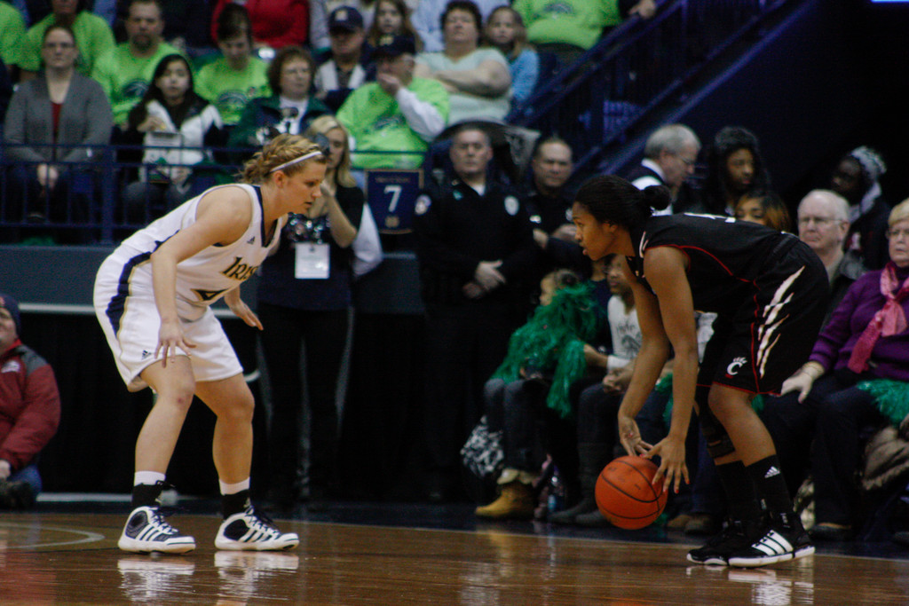 2/26 Women's Basketball vs. Cincinnati