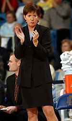 Muffet McGraw and the Irish welcome the Hoyas to the Joyce Center on Saturday.