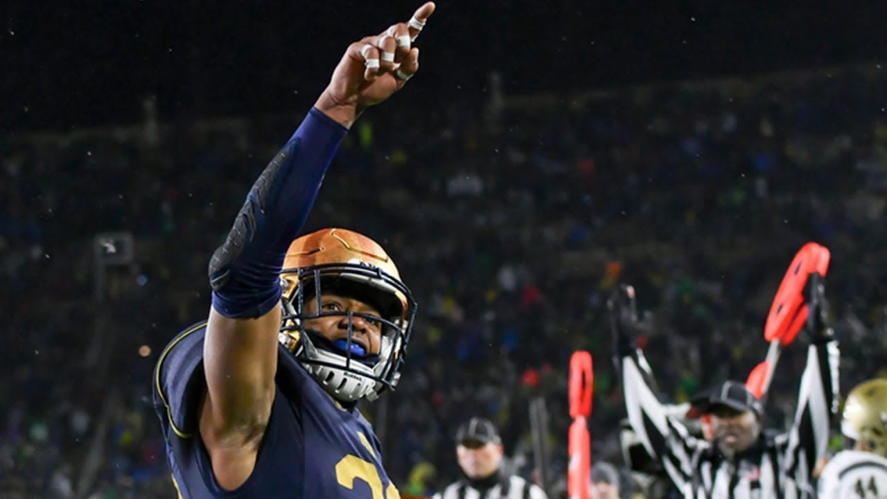 Inside Notre Dame Football | Navy (2017)