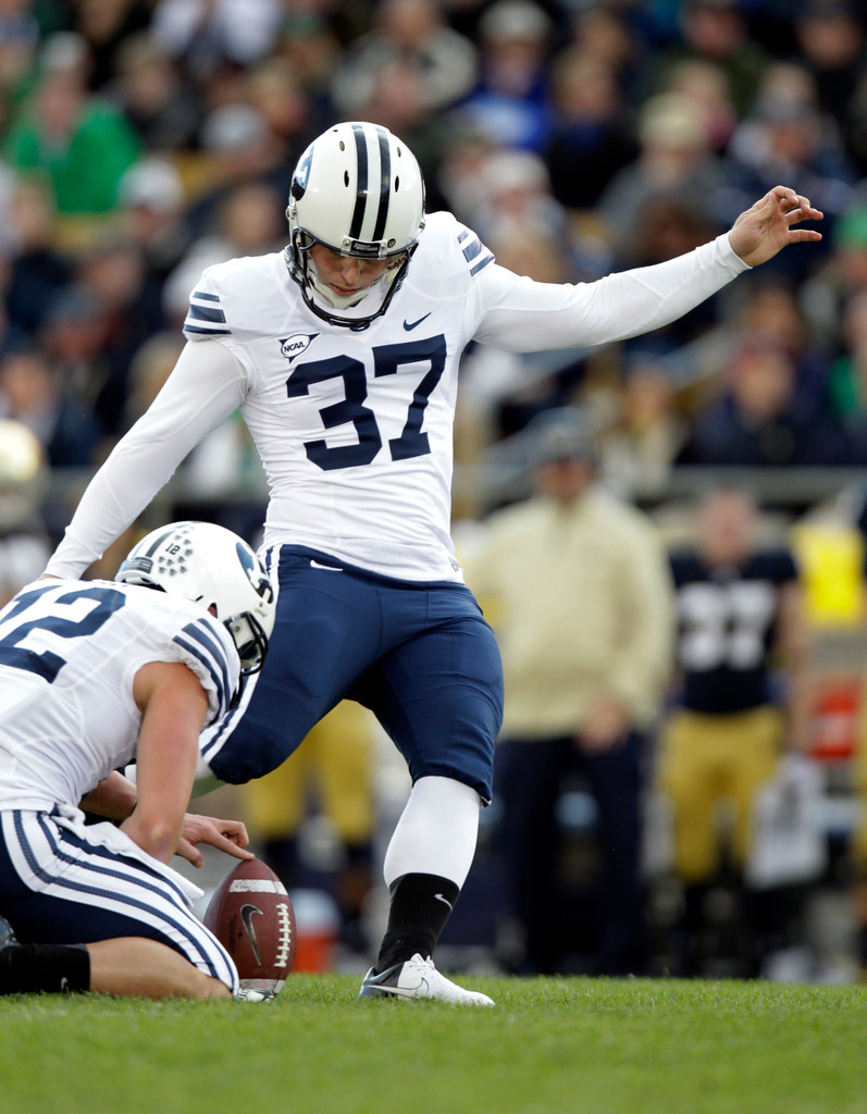 No. 5 Notre Dame Remains Unbeaten, Topping BYU 17-14 (AP)