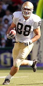 Anthony Fasano catches the 'pass right' play from Brady Quinn and heads up field on Notre Dame's first offensive play from scrimmage against Washington in 2005.