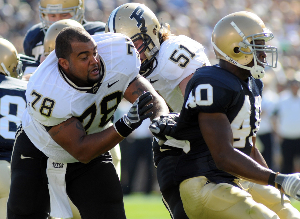 Irish Defeat Boilermakers, 38 - 21