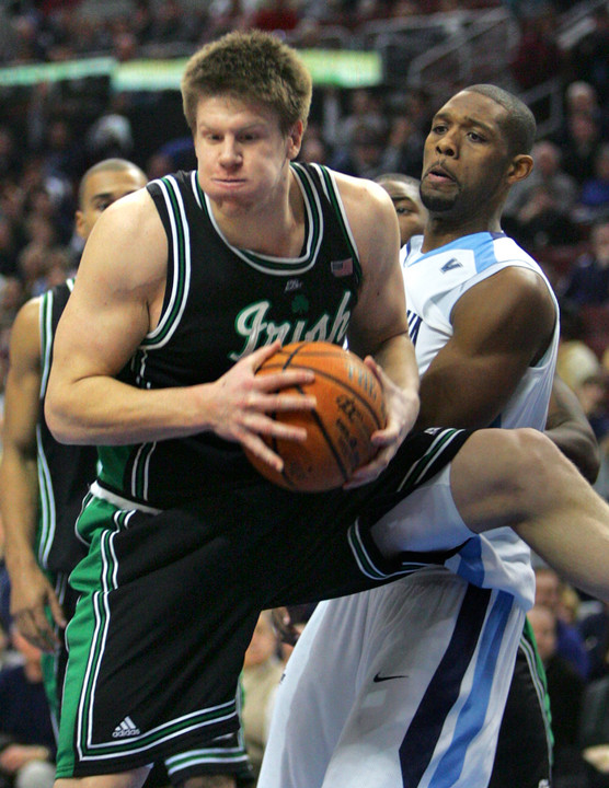 Wooden Award Candidate Luke Harangody grabs a rebound in front of Villanova's Dwayne Anderson. (AP Photo/Rusty Kennedy)