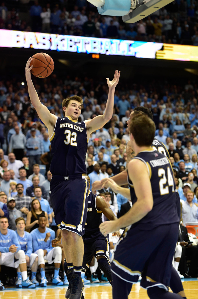 No. 13 Notre Dame ve. No. 18 UNC