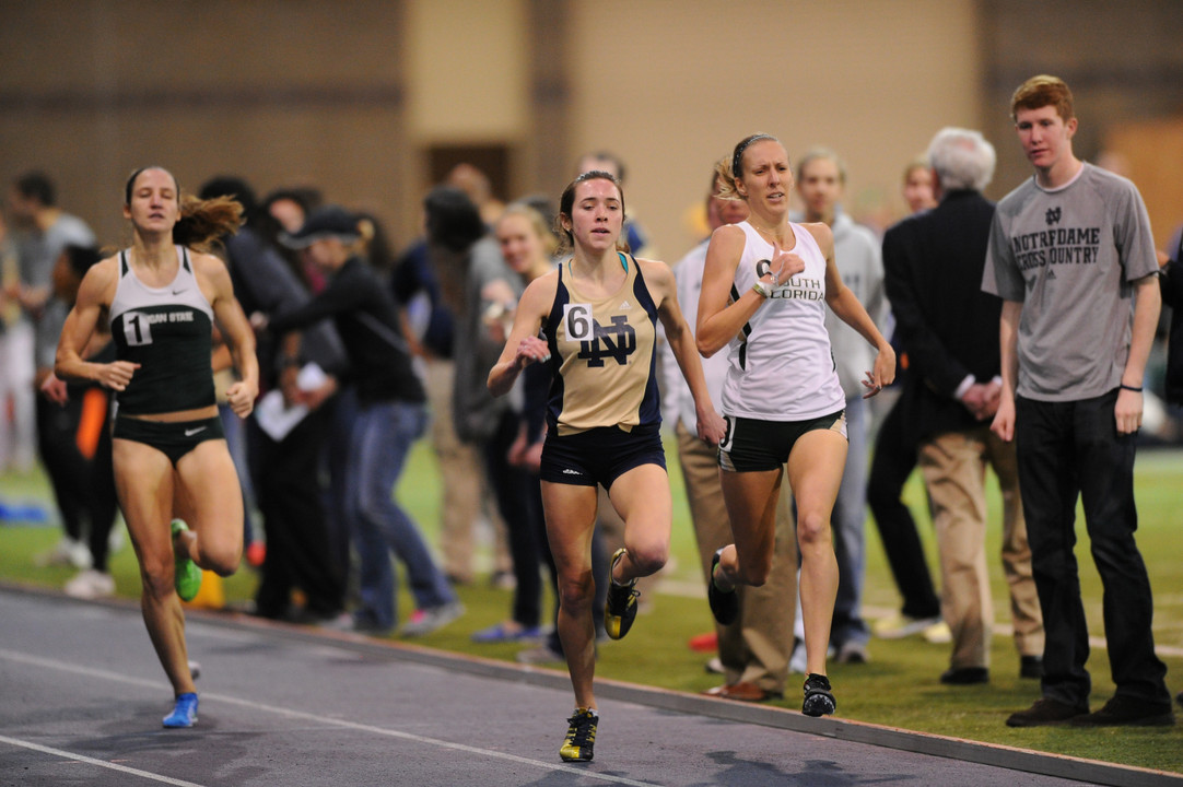 Sophomore Danielle Aragon finished first in the 1,000m run.