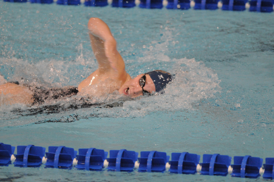 Notre Dame's Blue and Gold squads sit in the third- and fourth-place spots, respectively, through one day of Washington State's Debbie Pipher Memorial Invitational.