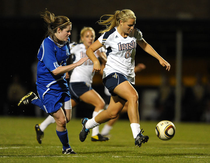 Junior forward Melissa Henderson posted her fourth consecutive multi-point match with a goal and an assist in Friday's 2-1 win over Seton Hall at Alumni Stadium.