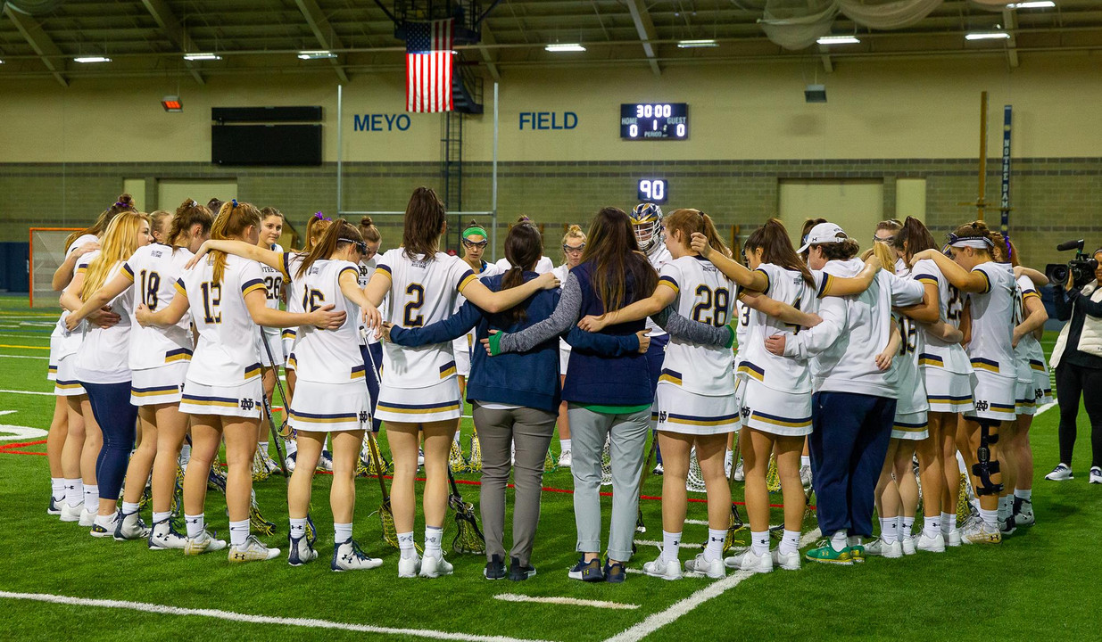 WLAX Pre-game huddle