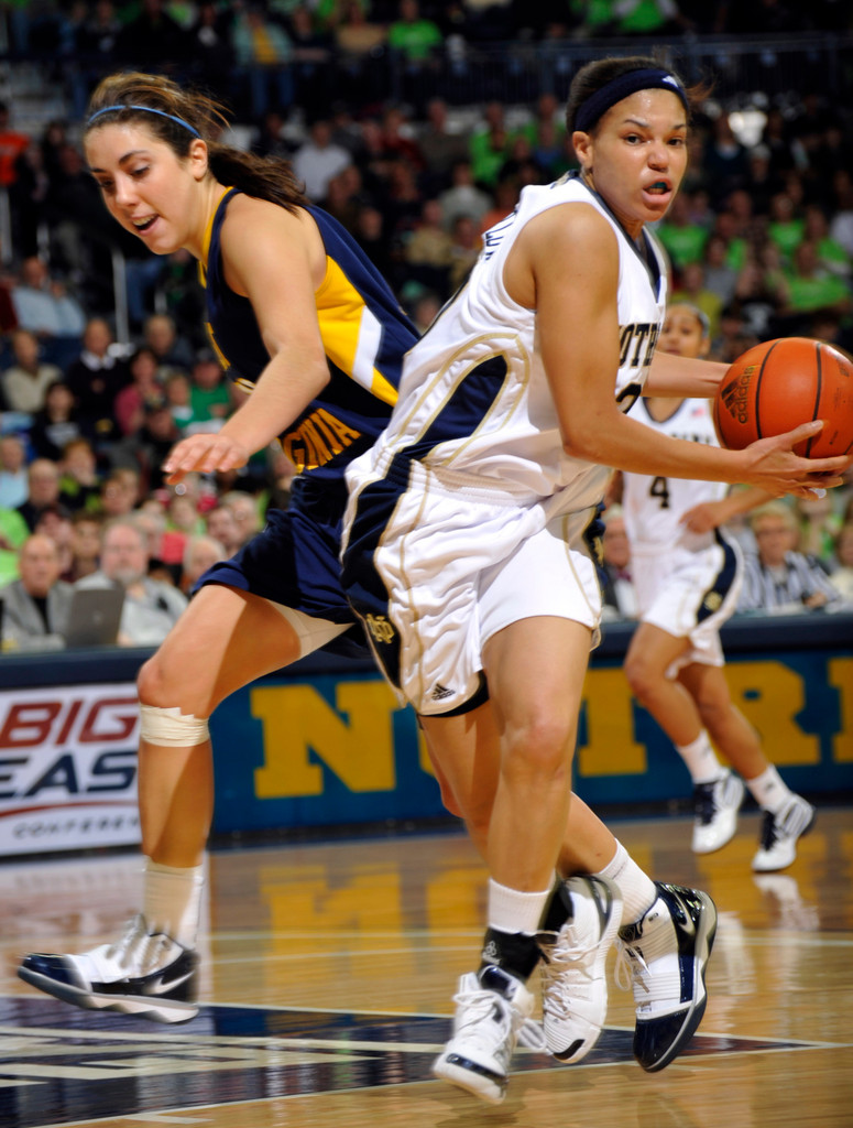 No. 4 No. 4 Notre Dame Top No. 16 West Virginia 74-66 (AP)