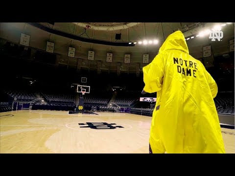 @NDmbb Golden Dome Uniform Reveal (2017)