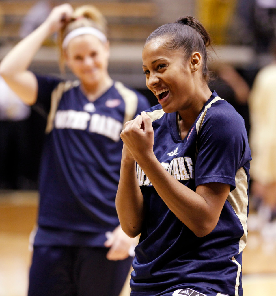 No. 3 Notre Dame Rolls Past No. 12 Purdue, 66-38 (AP)